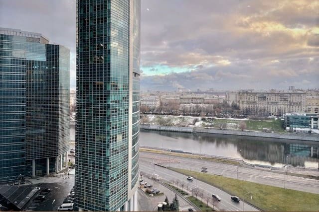 Объявление о продаже апартаментов площадью 94 м2 в небоскребе IQ Квартал в Москва-Сити